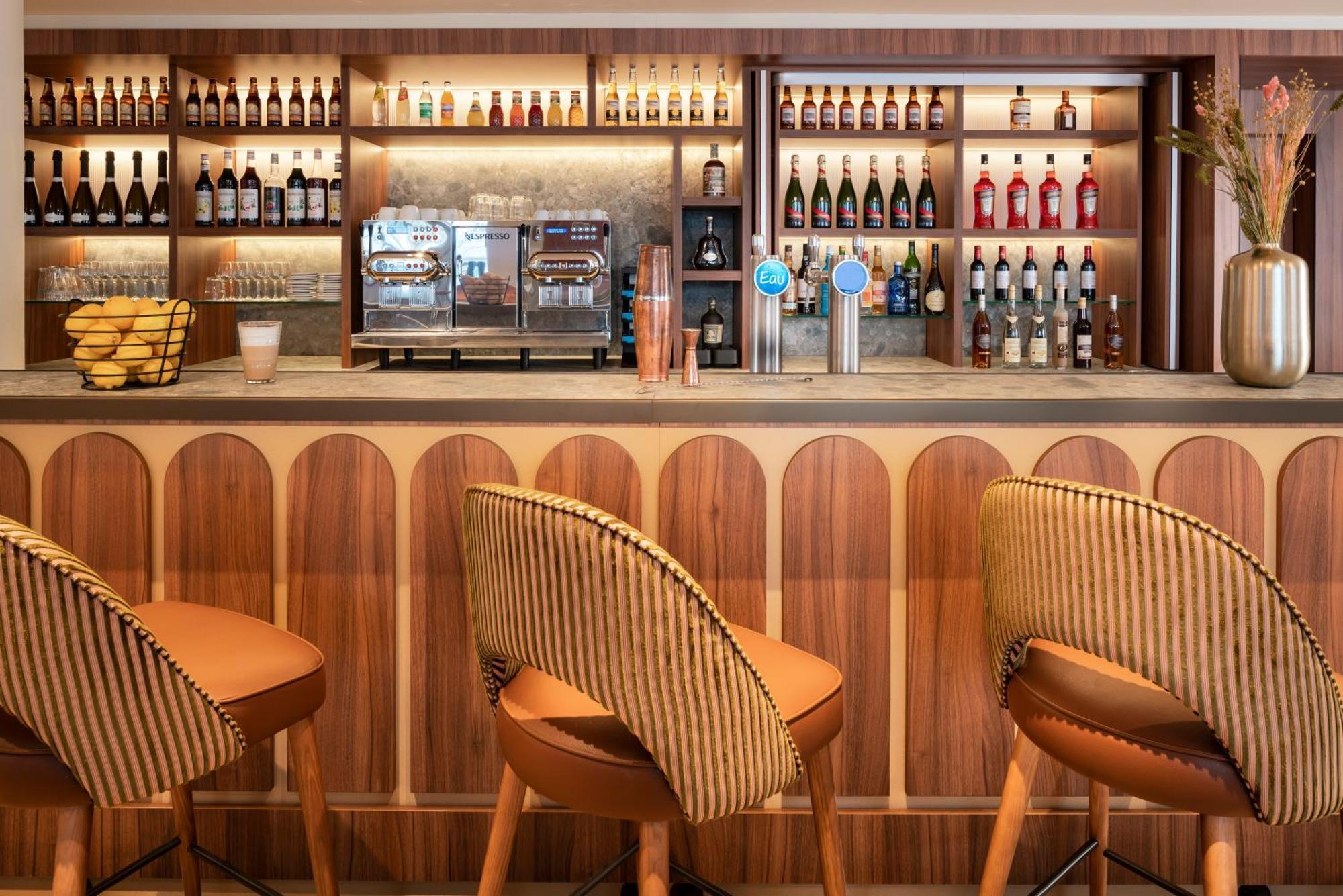 Novotel Paris La Defense Нантер Екстериор снимка
