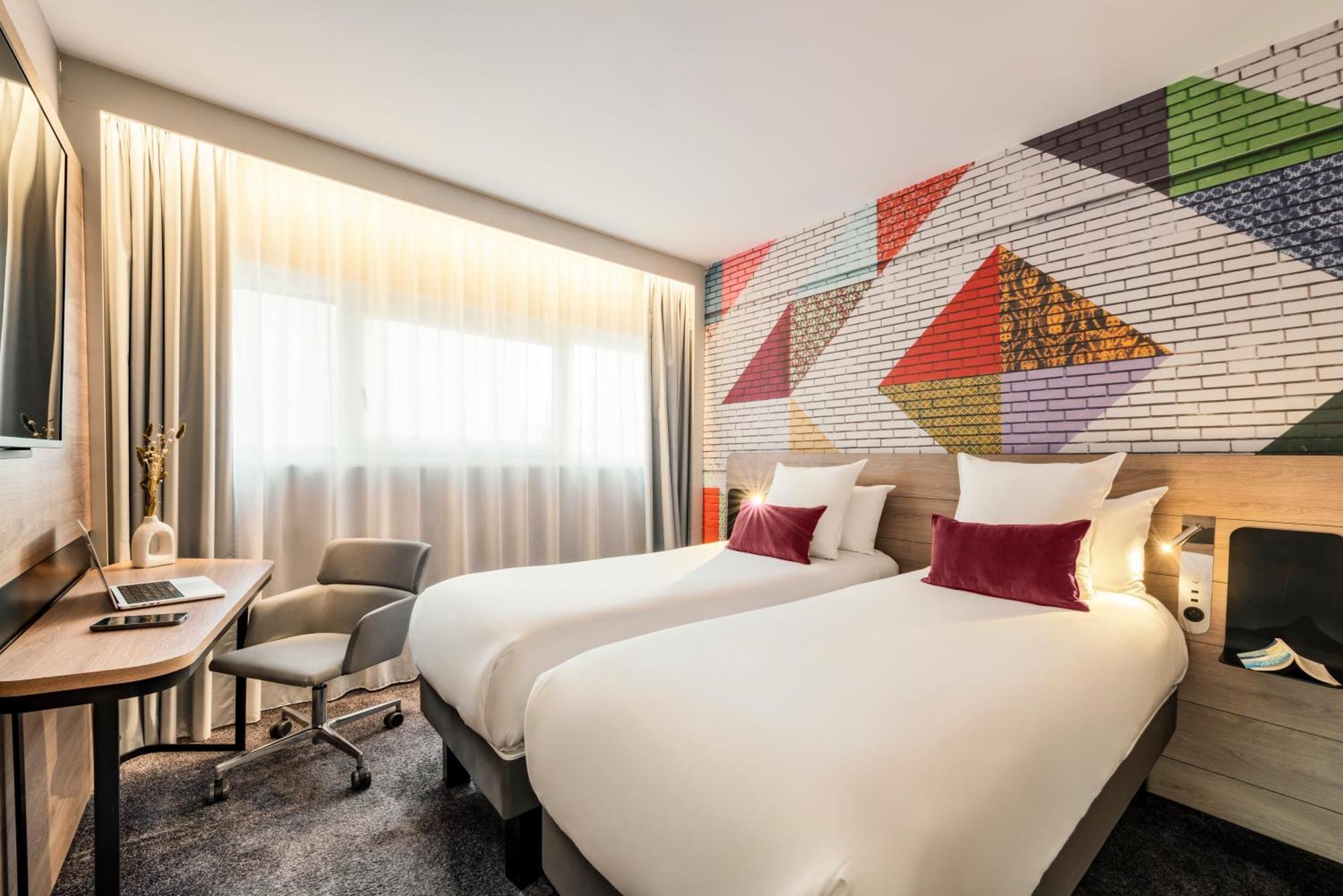 Novotel Paris La Defense Нантер Екстериор снимка
