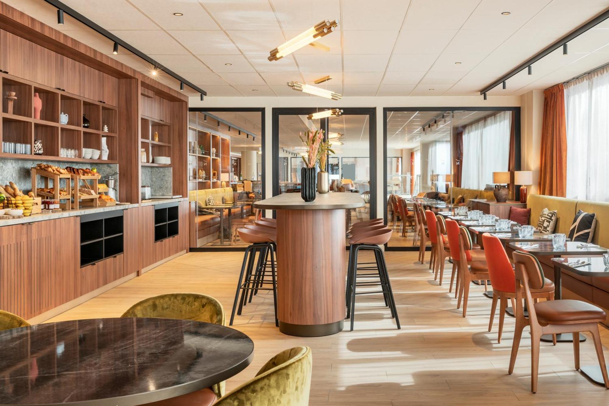 Novotel Paris La Defense Нантер Екстериор снимка