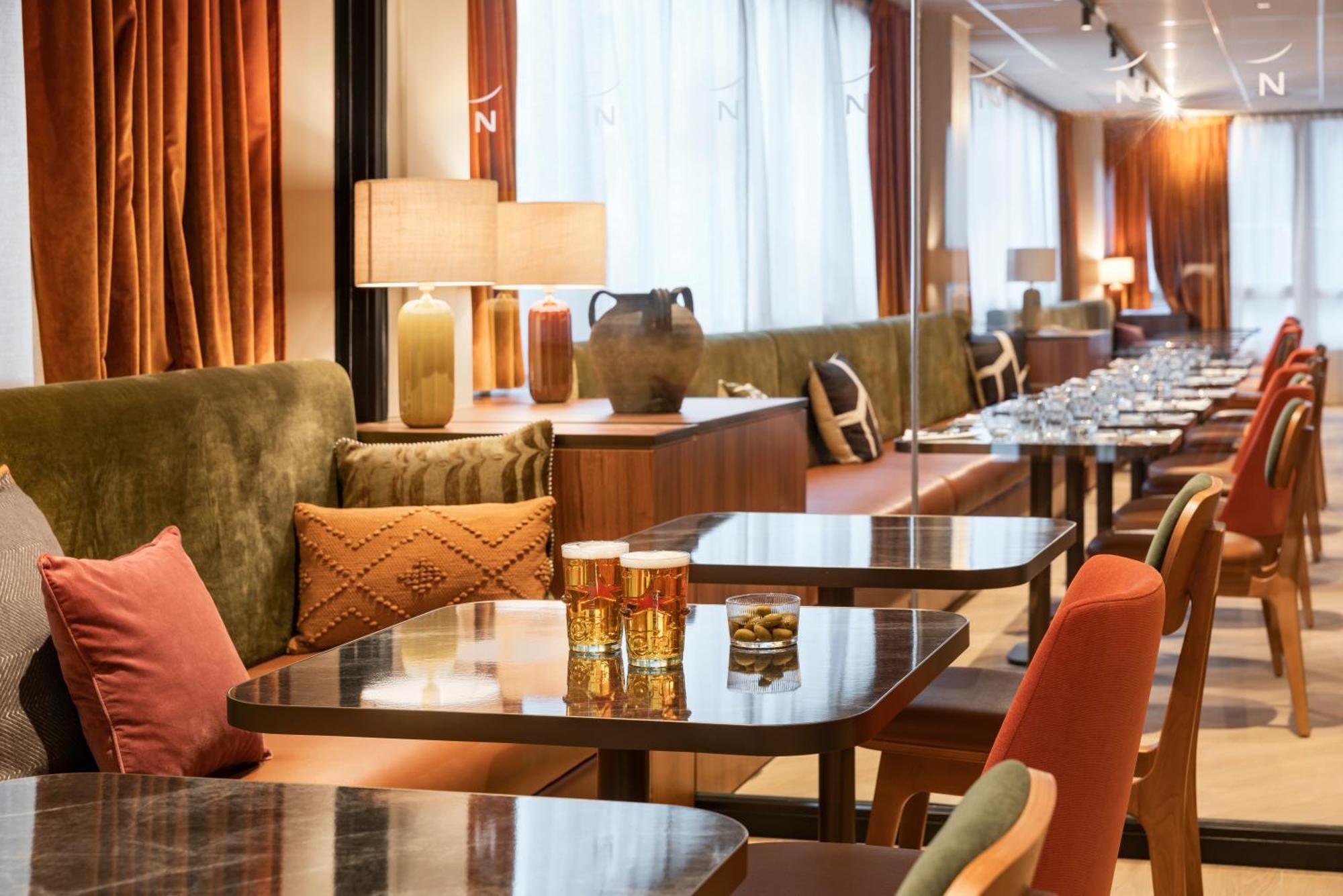 Novotel Paris La Defense Нантер Екстериор снимка
