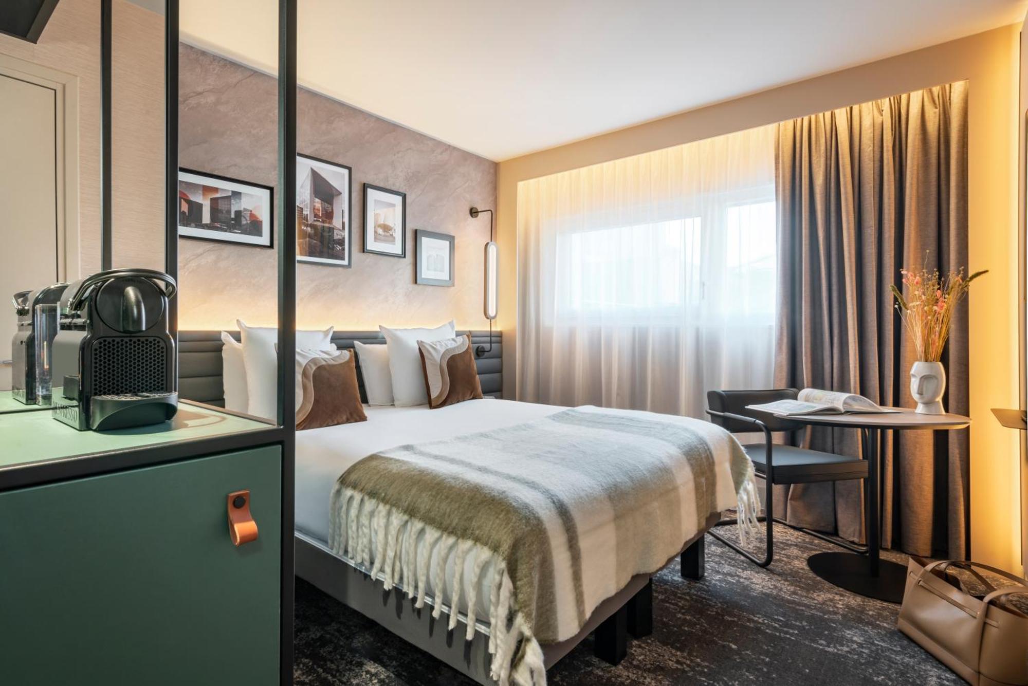 Novotel Paris La Defense Нантер Екстериор снимка