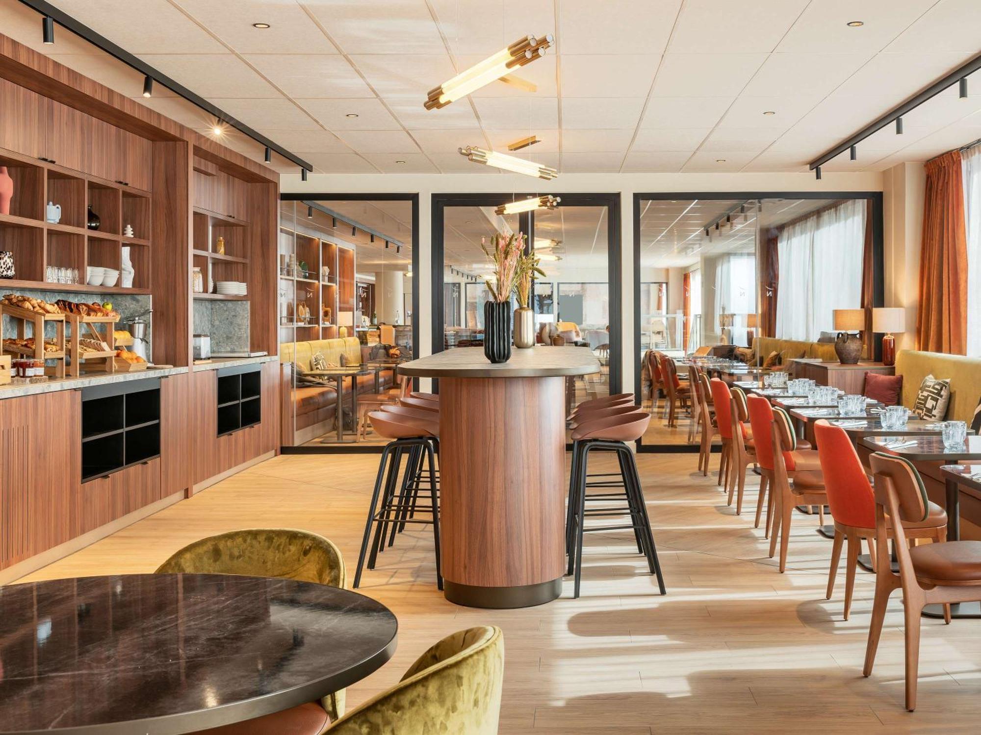 Novotel Paris La Defense Нантер Екстериор снимка