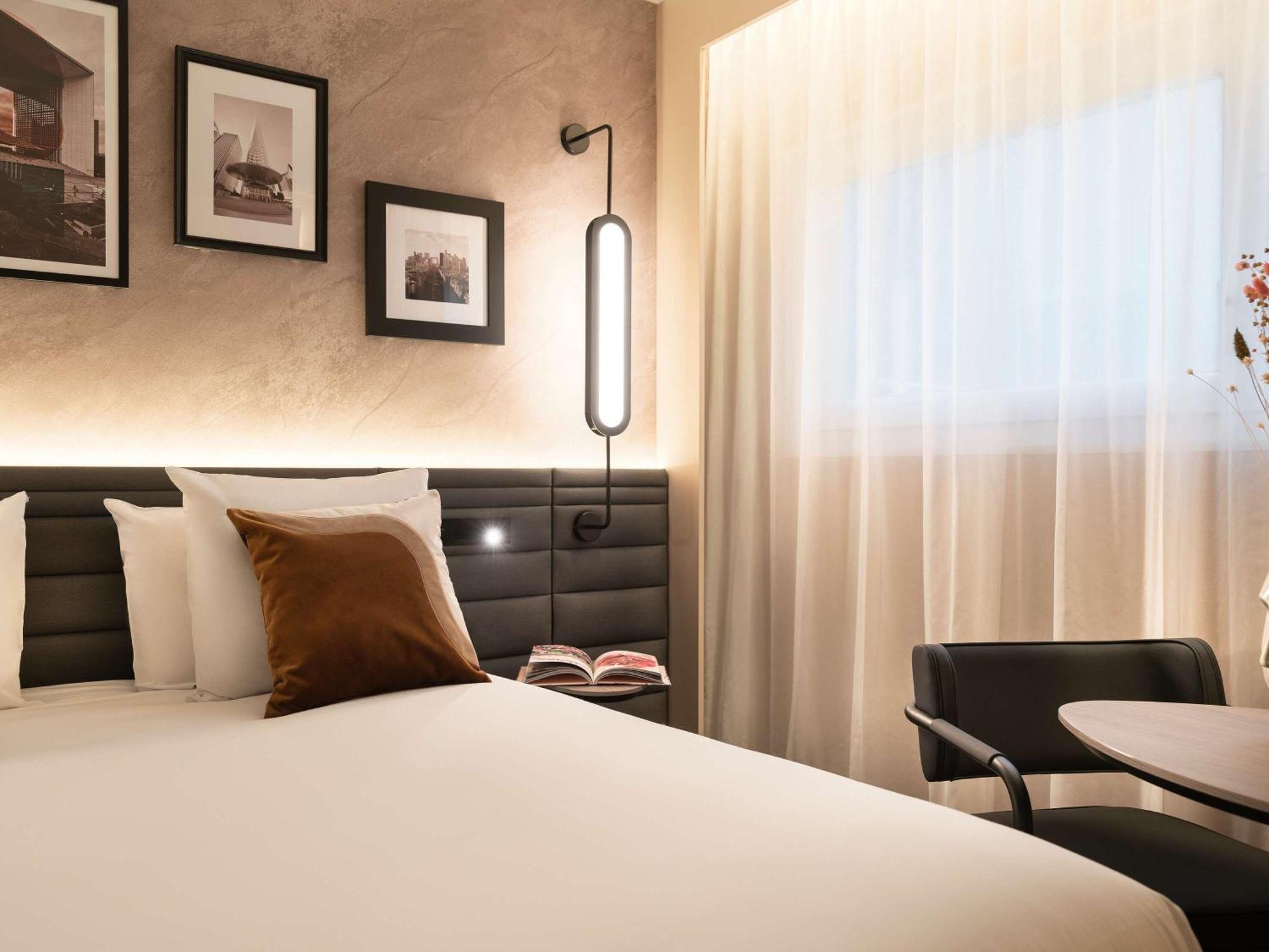 Novotel Paris La Defense Нантер Екстериор снимка