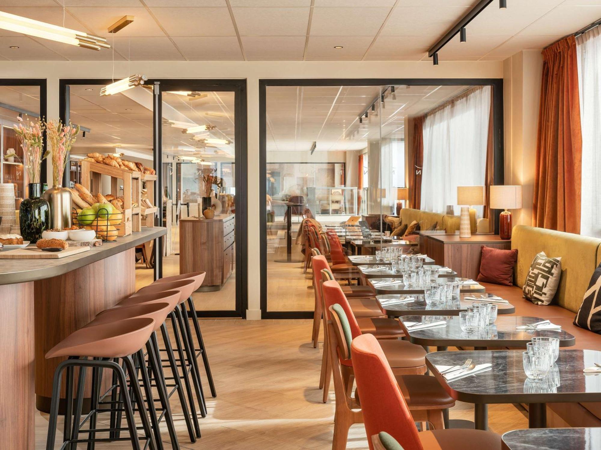 Novotel Paris La Defense Нантер Екстериор снимка