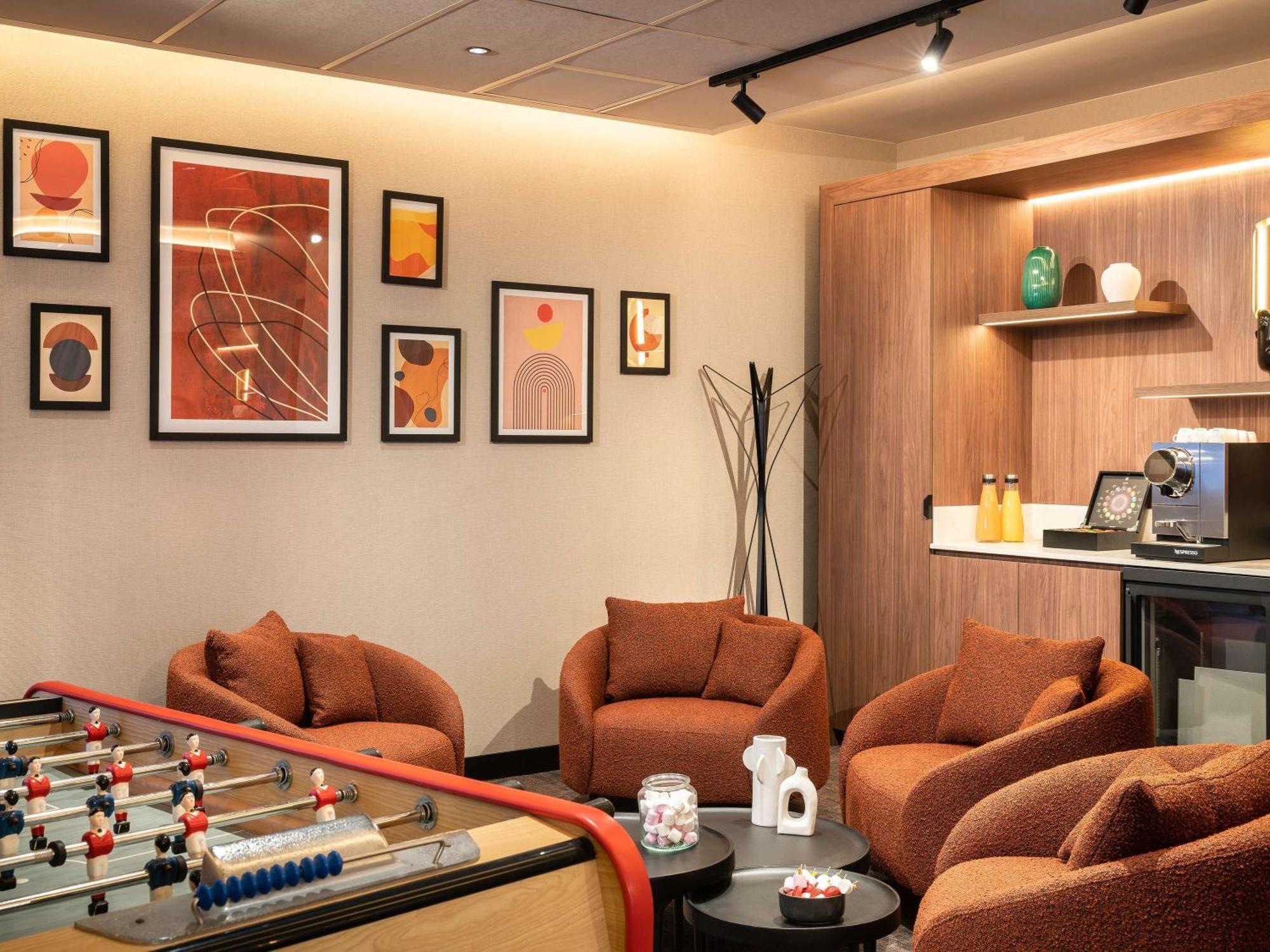 Novotel Paris La Defense Нантер Екстериор снимка